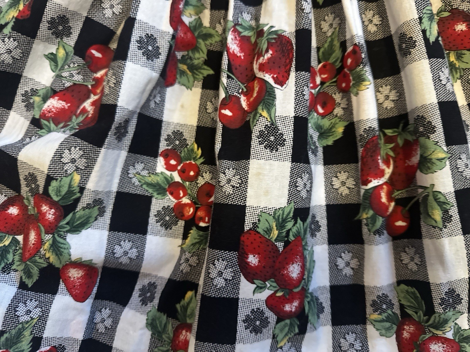 VTG Polly Flinders Red Black Plaid Berry Print Holiday Dress Eyelet Collar 2T
