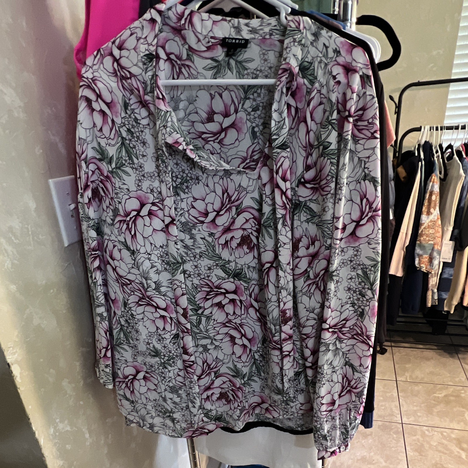 Torrid Size 0 White Purple Green Floral Cowl Neck Long Sleeve Blouse