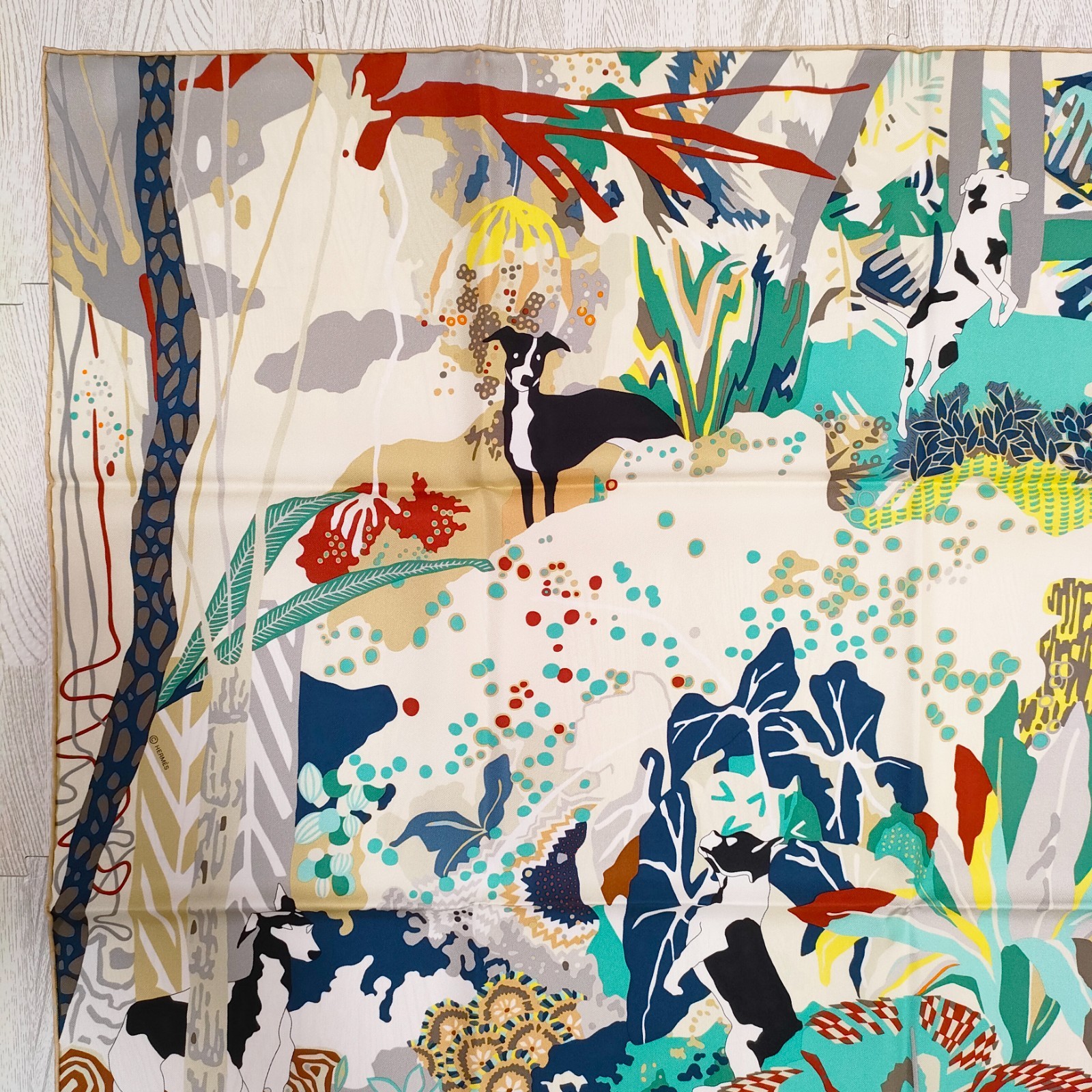 Unused w/box HERMES Carre 90 En Liberte ! Dog 35in Silk Scarf 90cm US duty free