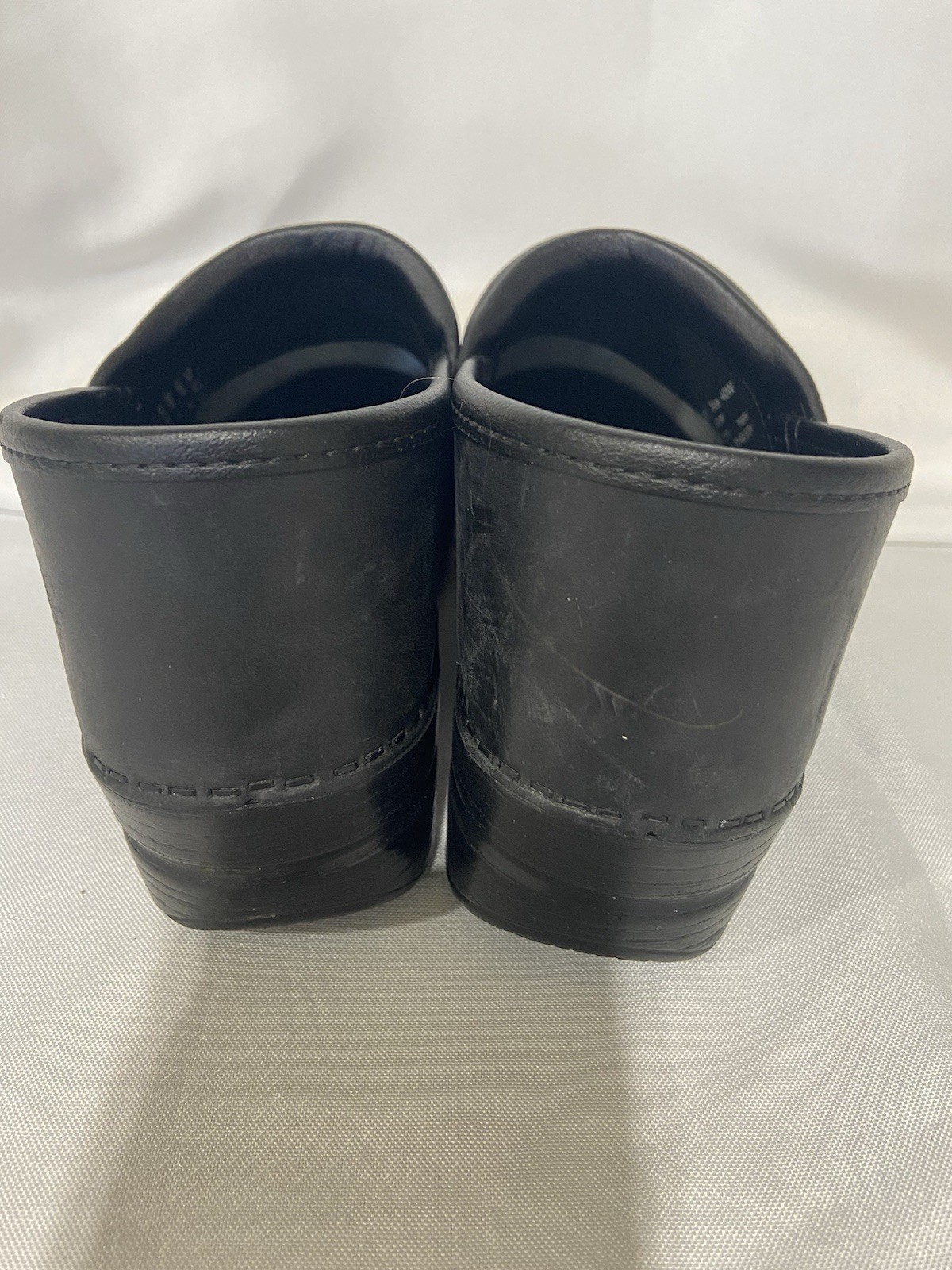 Dansko Professional Black Leather Slip-On Clogs, Size 40 EU Wide (US 9/9.5)