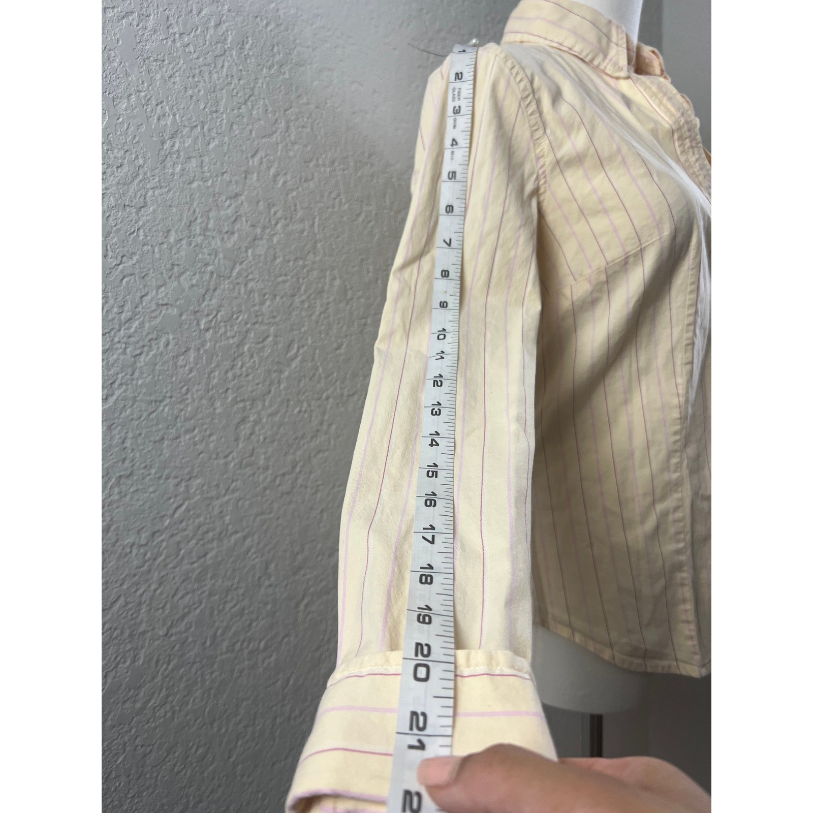 American Eagle Pale Yellow Pinstripe Button Down Shirt Size 2 XS Fitted Poplin