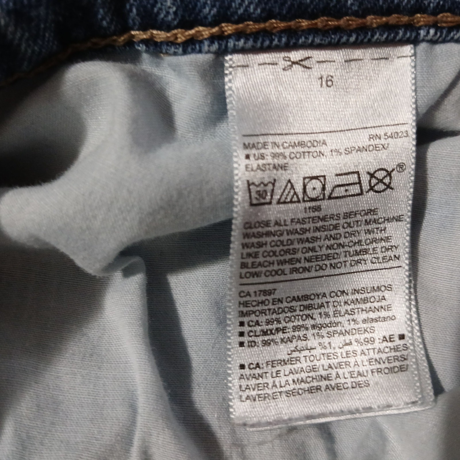 OLD NAVY Boyfriend Jeans 16 Medium Wash Distressed raw Hem 99% Cotton 1% Spandex