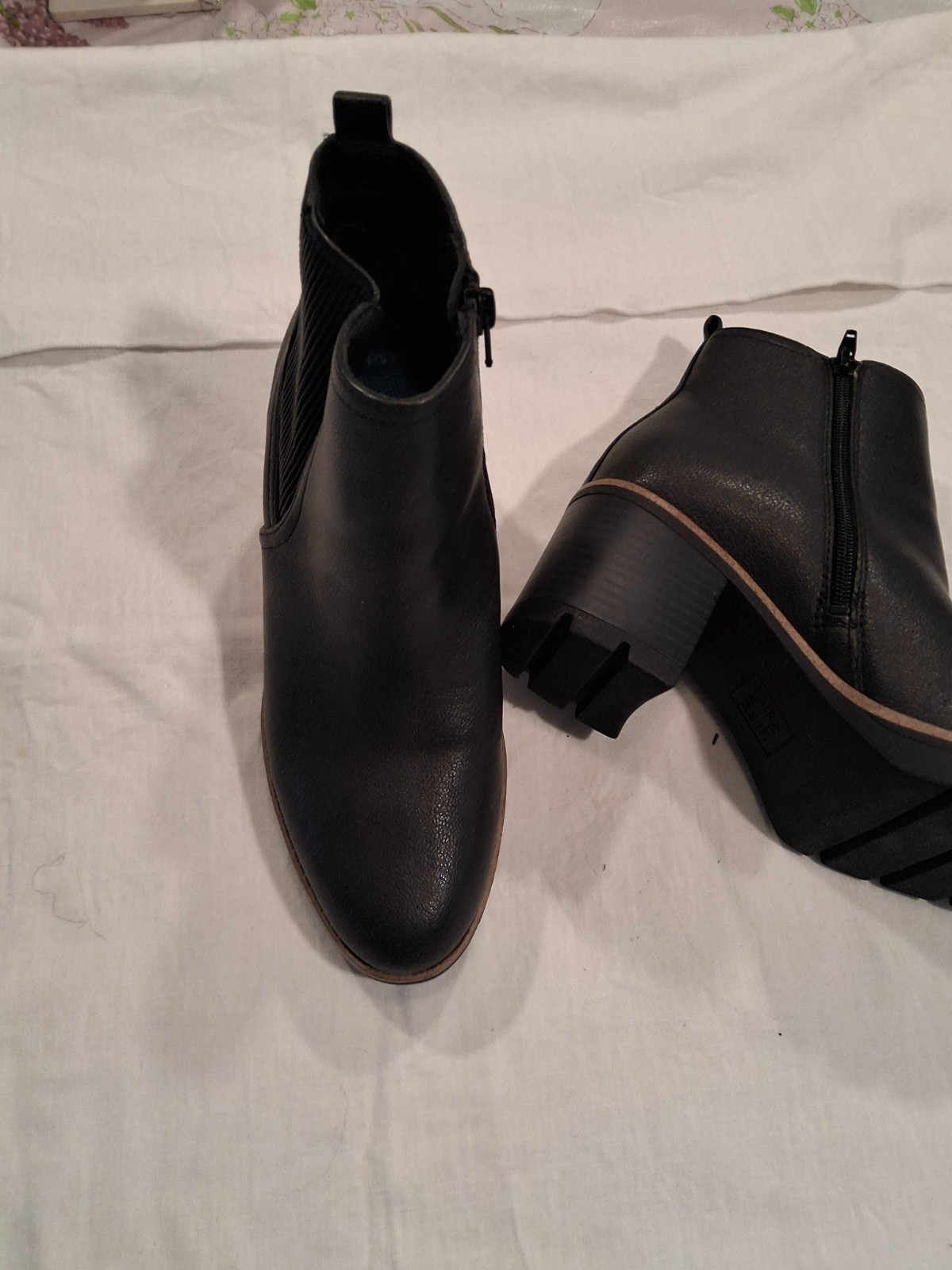 Naturalizer Women’s Madalynn Gore Water Repellent Bootie