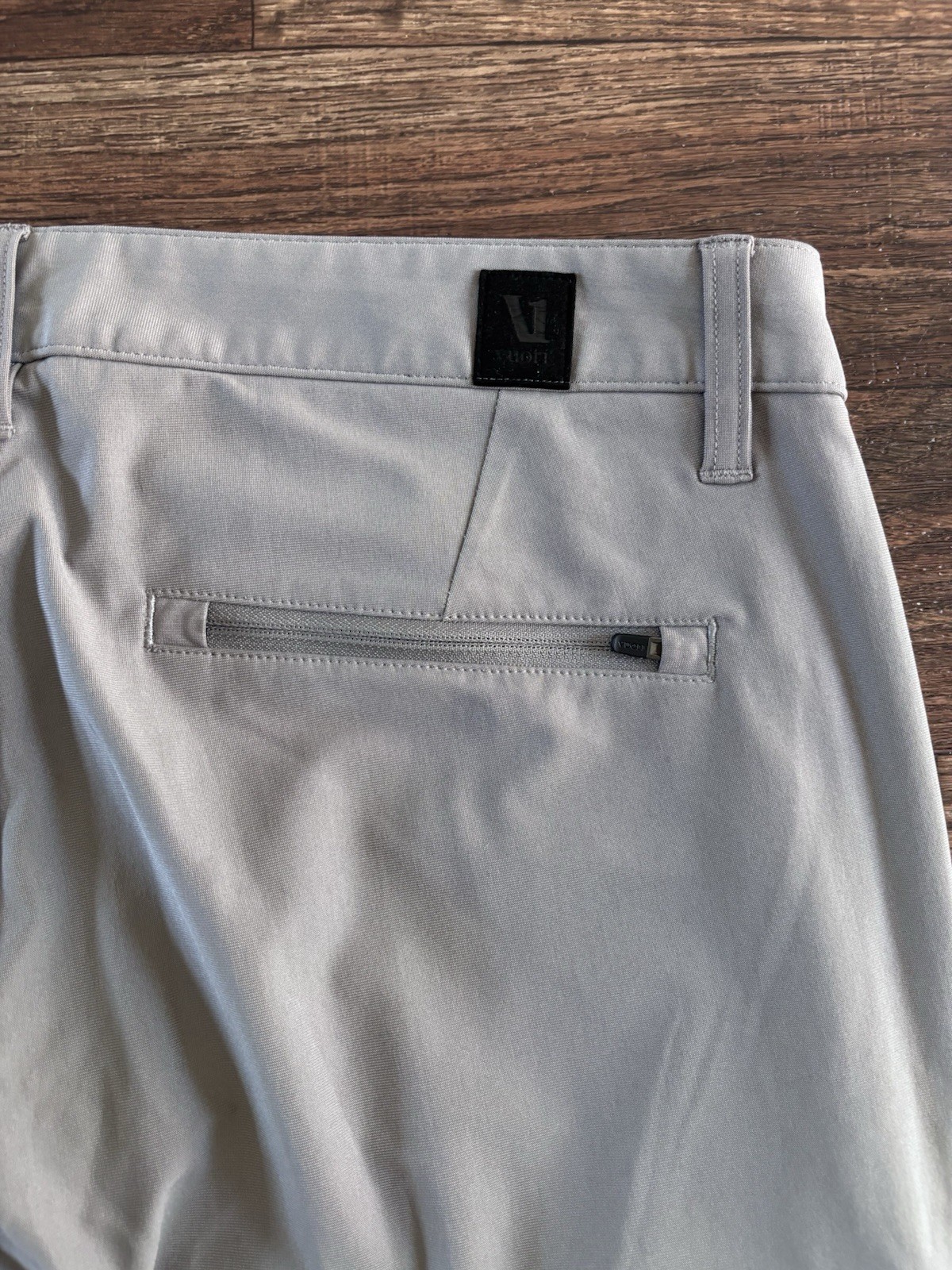 Vuori Men’s Meta Everyday Performance Cargo Pants Joggers 33 Brown