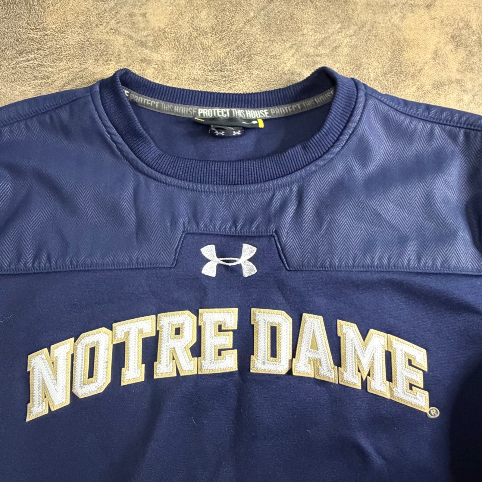 Under Armour Sweatshirt Mens Medium Navy Notre Dame Fighting Irish UM8503ND1