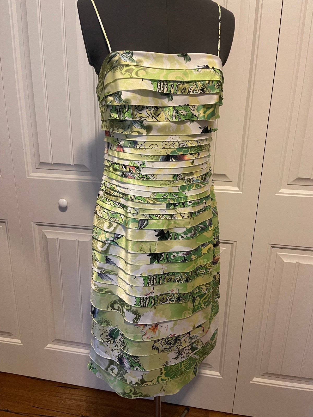 Green Satin Botannical Print Bodycon Dress Sz 8