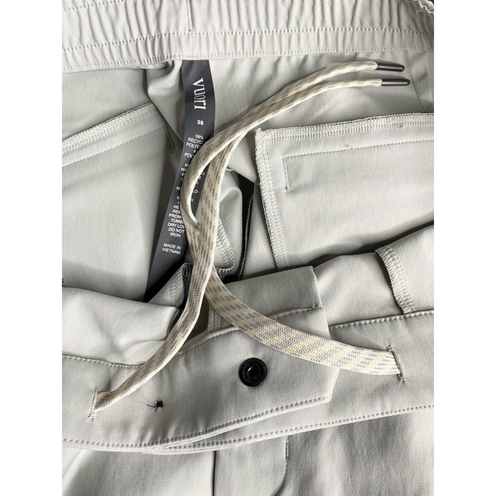 Vuori Cascade Elastic Waist Shorts size 38