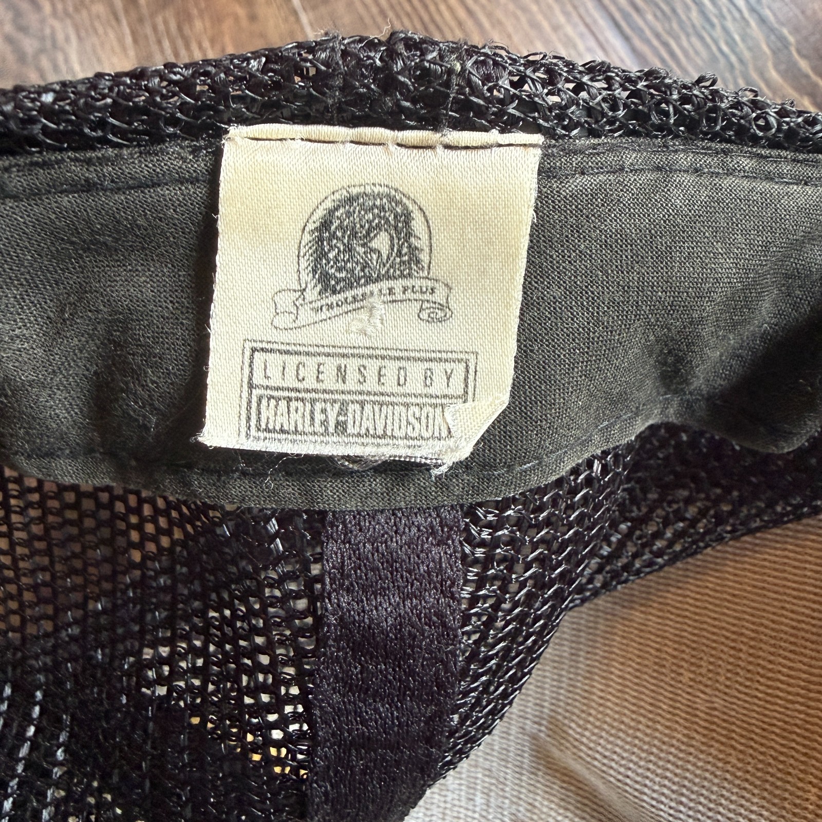 Vintage 80s Harley-Davidson Eagle Graphic Black Trucker Snapback Cap Hat USA