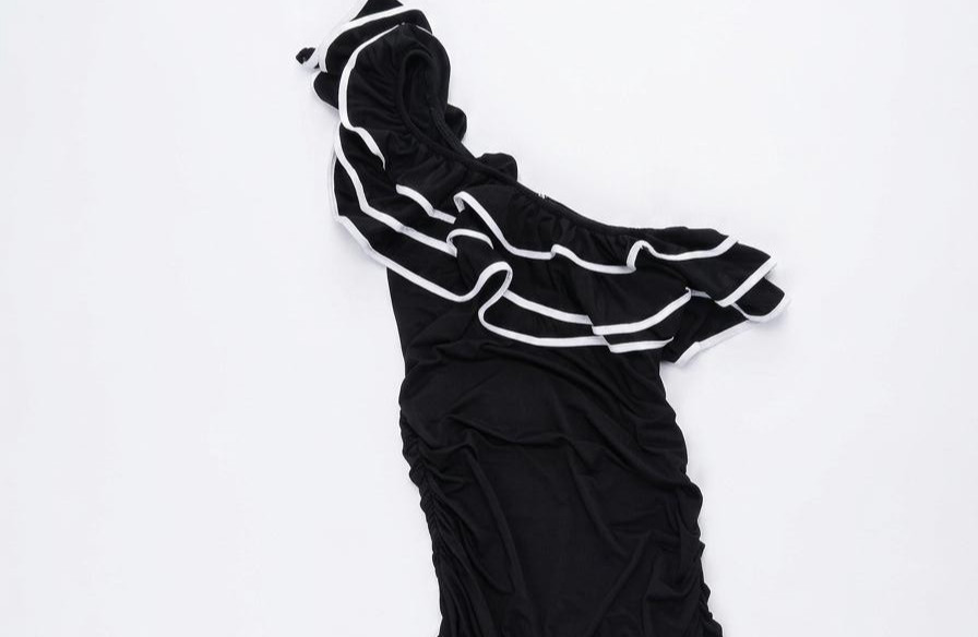 Black one-Shoulder Fitting Bodycon Mini Dress Style Prominent Ruching/ women