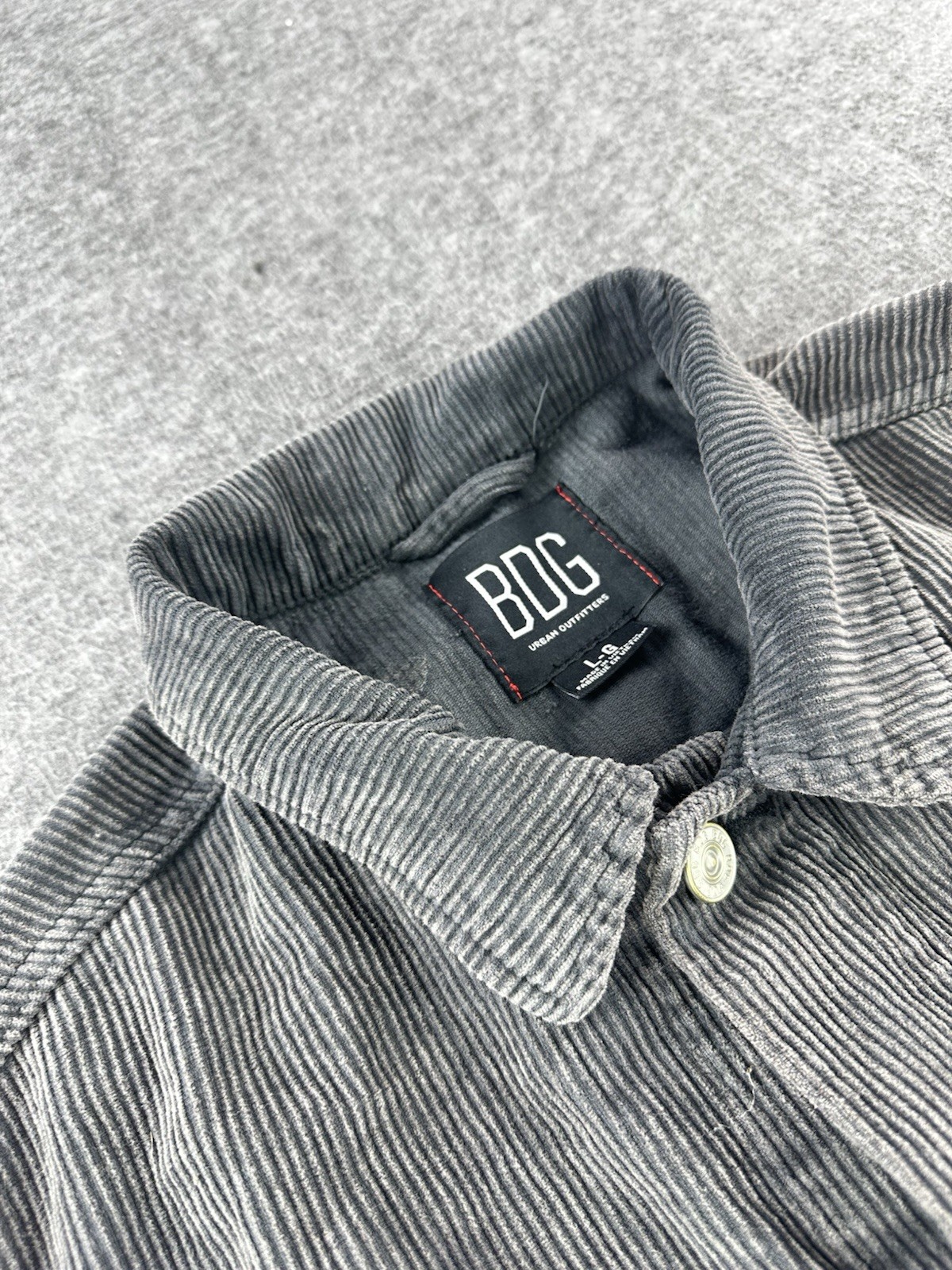 Urban Outfitters BDG Corduroy Trucker Jacket Mens Large Gray Button Up Coat