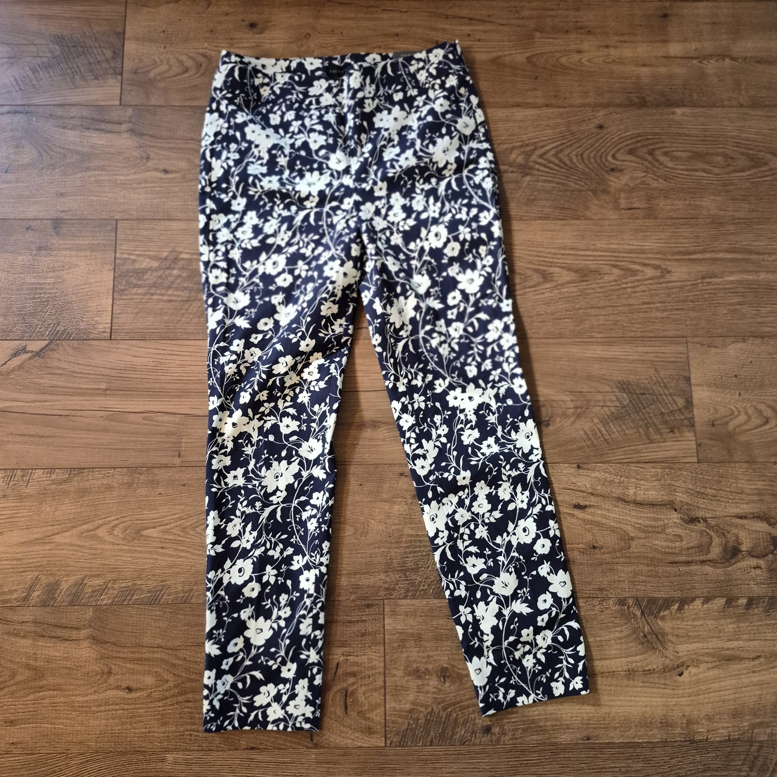 NWT Talbots Chatham Ankle Pants Women’s Size 6 Navy Blue White Floral Side Zip