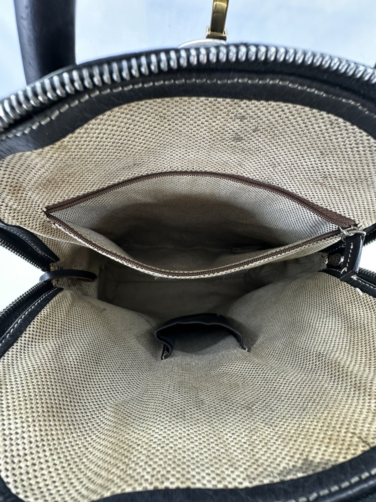 Dooney & Bourke Black Pebbled All Weather Leather Backpack Purse Y2K Zip
