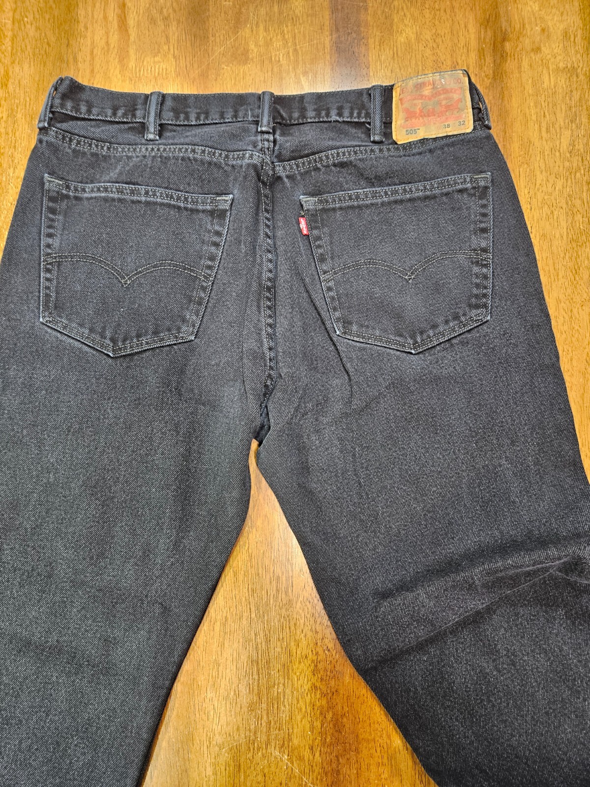 Levi Strauss Denim Jeans 505 Mens Size 38×32 Zipper Button Pockets Dark Wash