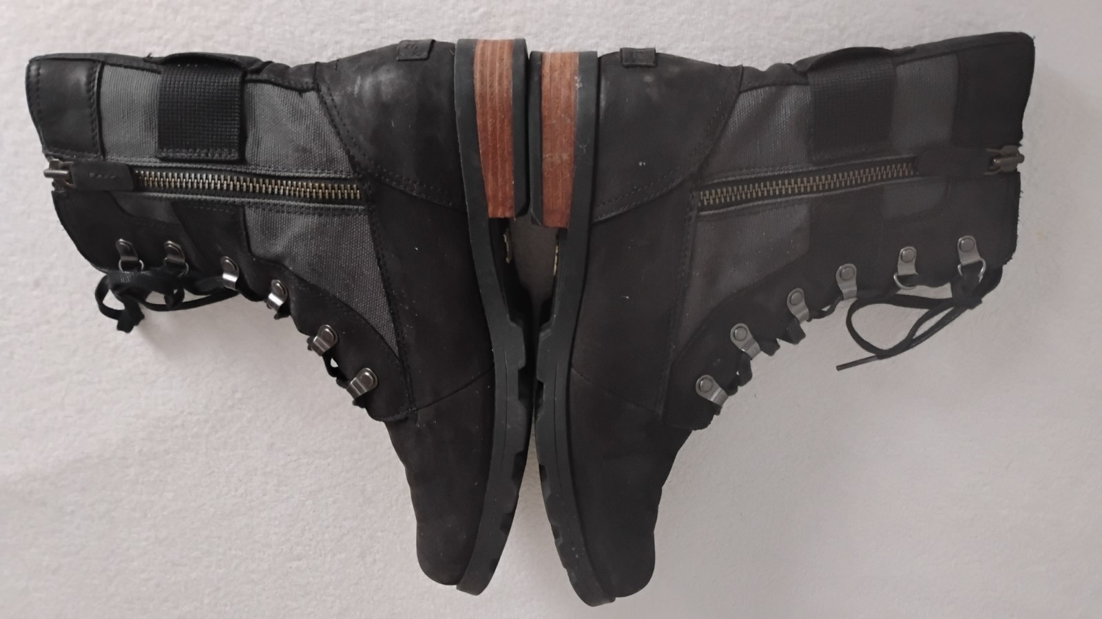 Sorel Emelie Conquest Boots Women’s Black Waterproof Lace Up Combat Lug Moto 9.5