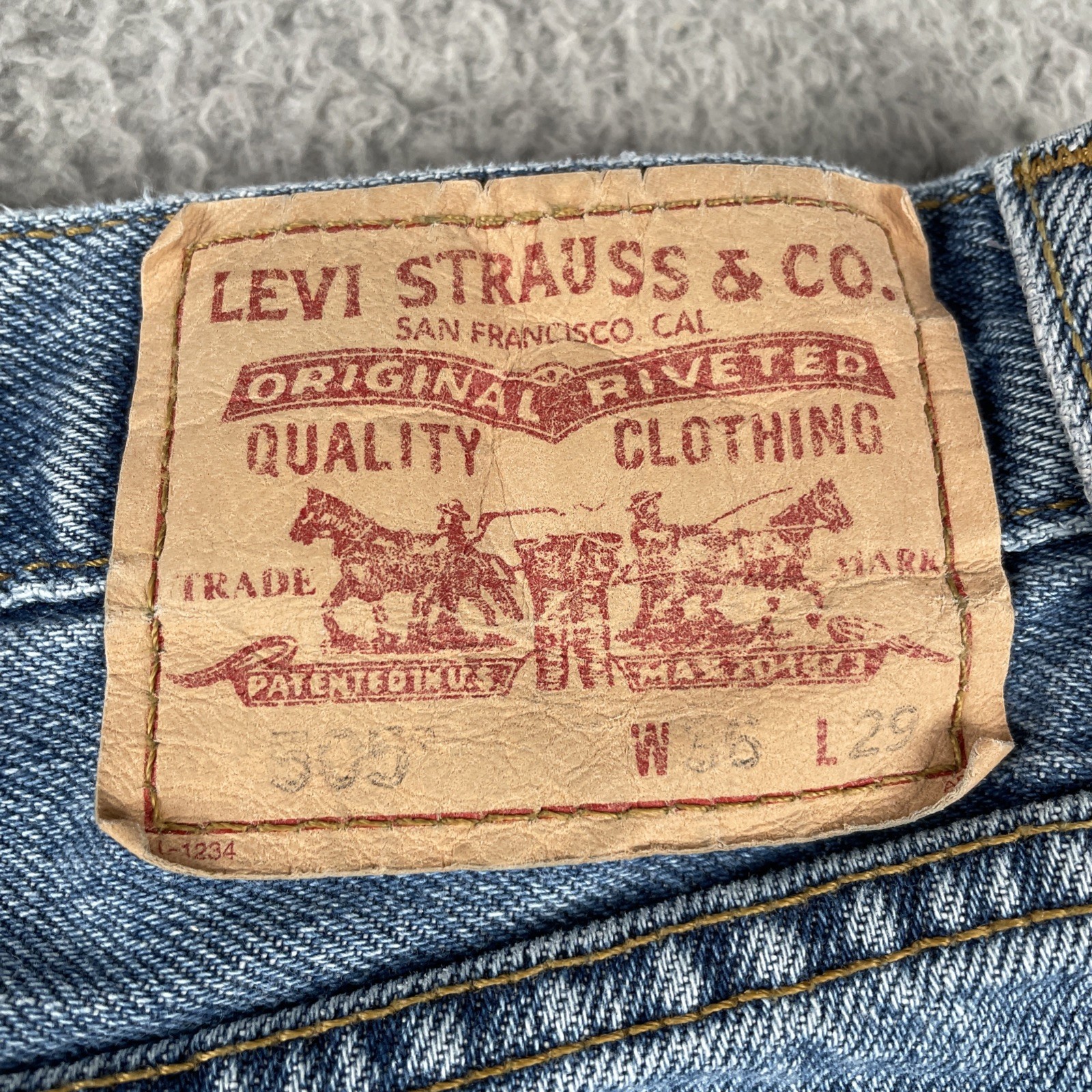 Vtg Levi’s 505 Denim Jeans Stone Washed Blue 36×29 Measures 35×28 EUC Y2K