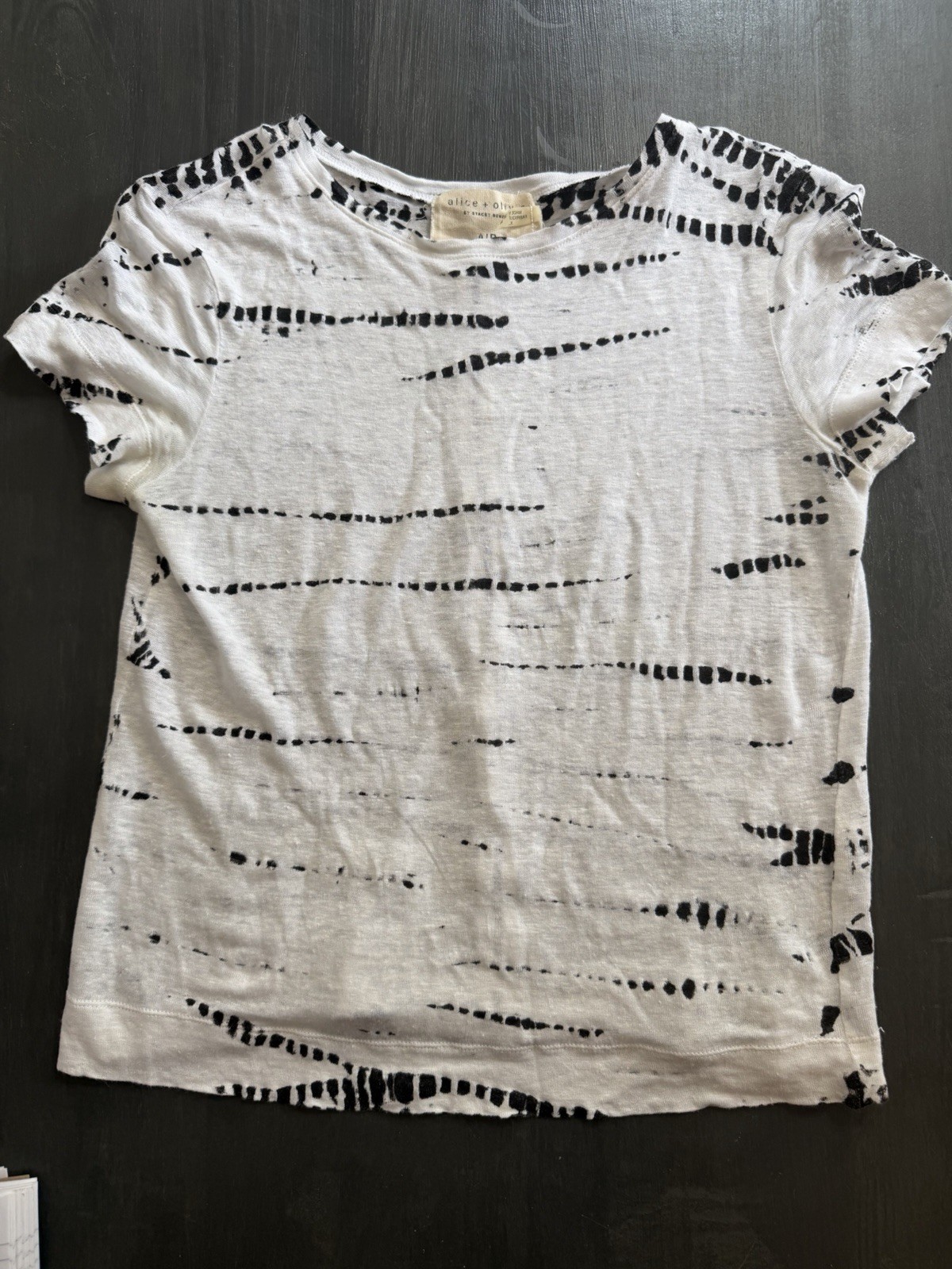 Alice + Olivia By Stacey Bendet AIR White Black Abstract Print Linen Blend Tee