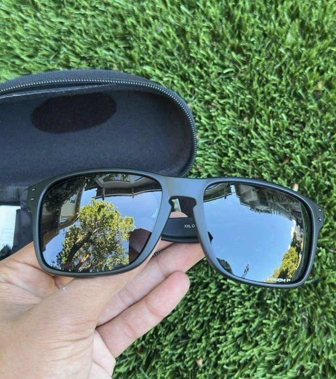 Oakley Holbrook XXL Sunglasses Black Frame Black Prizm Lens Men’s UV400