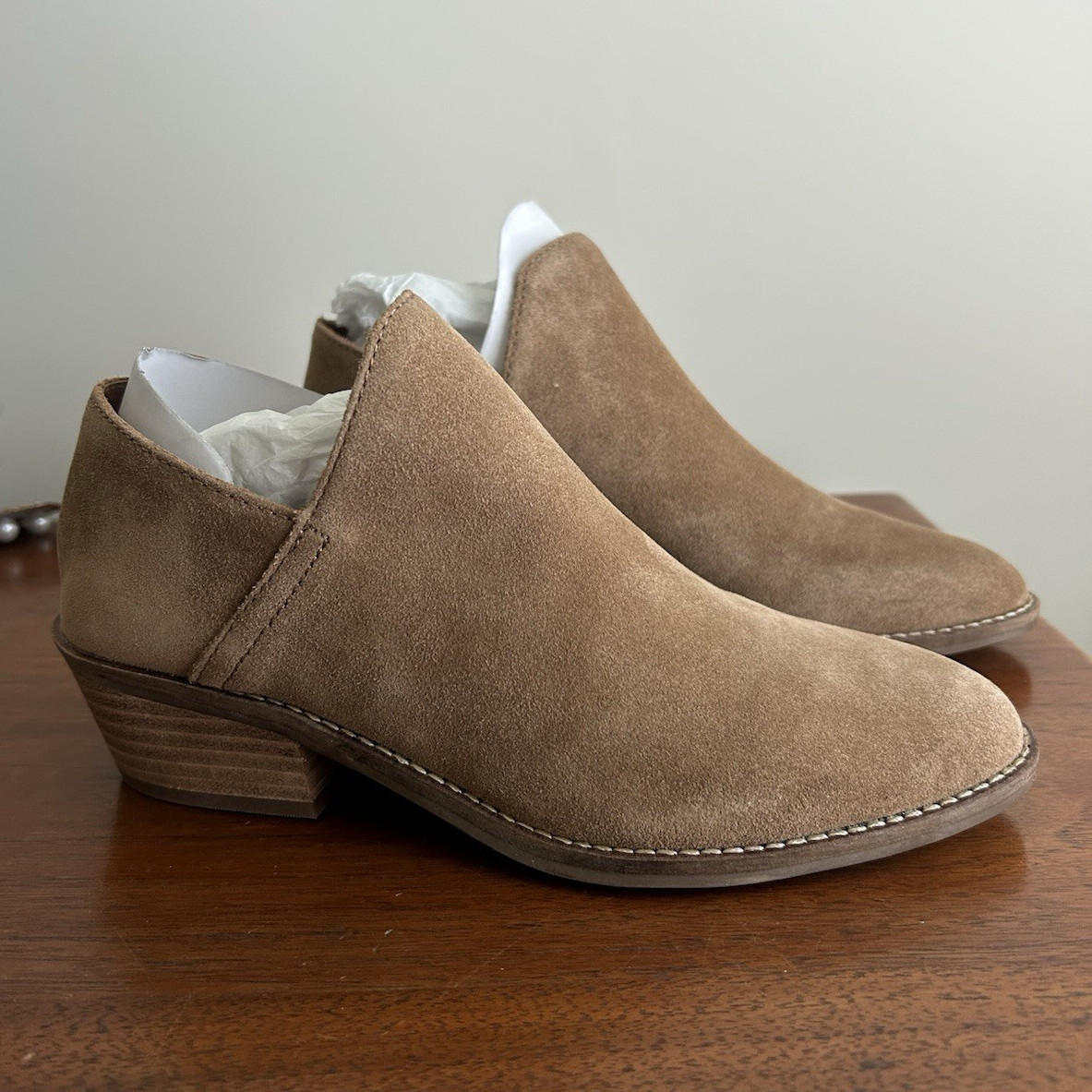 Lucky Brand Women’s Brown Suede Ankle Bootie Slip-On Pointed Toe Logo