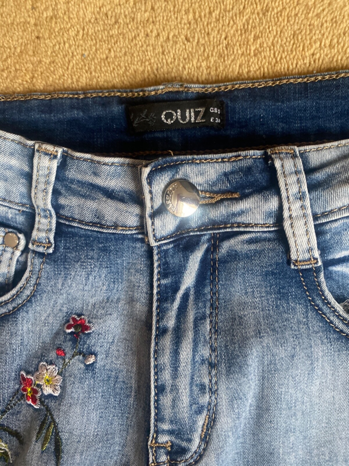 BNWT Womens Quiz jeans size 6 floral design really beautiful