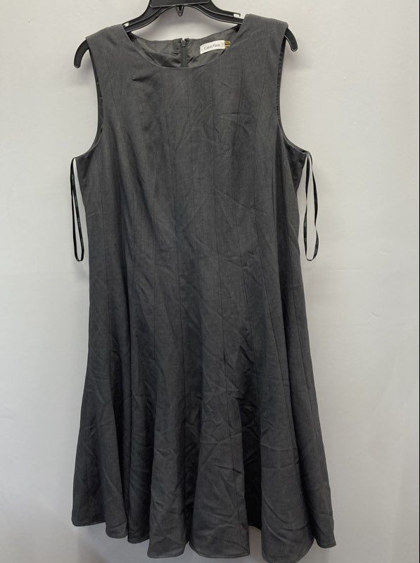 Calvin Klein Women’s Gray Sleeveless Fit & Flare Panel Seam Dress Size 14W