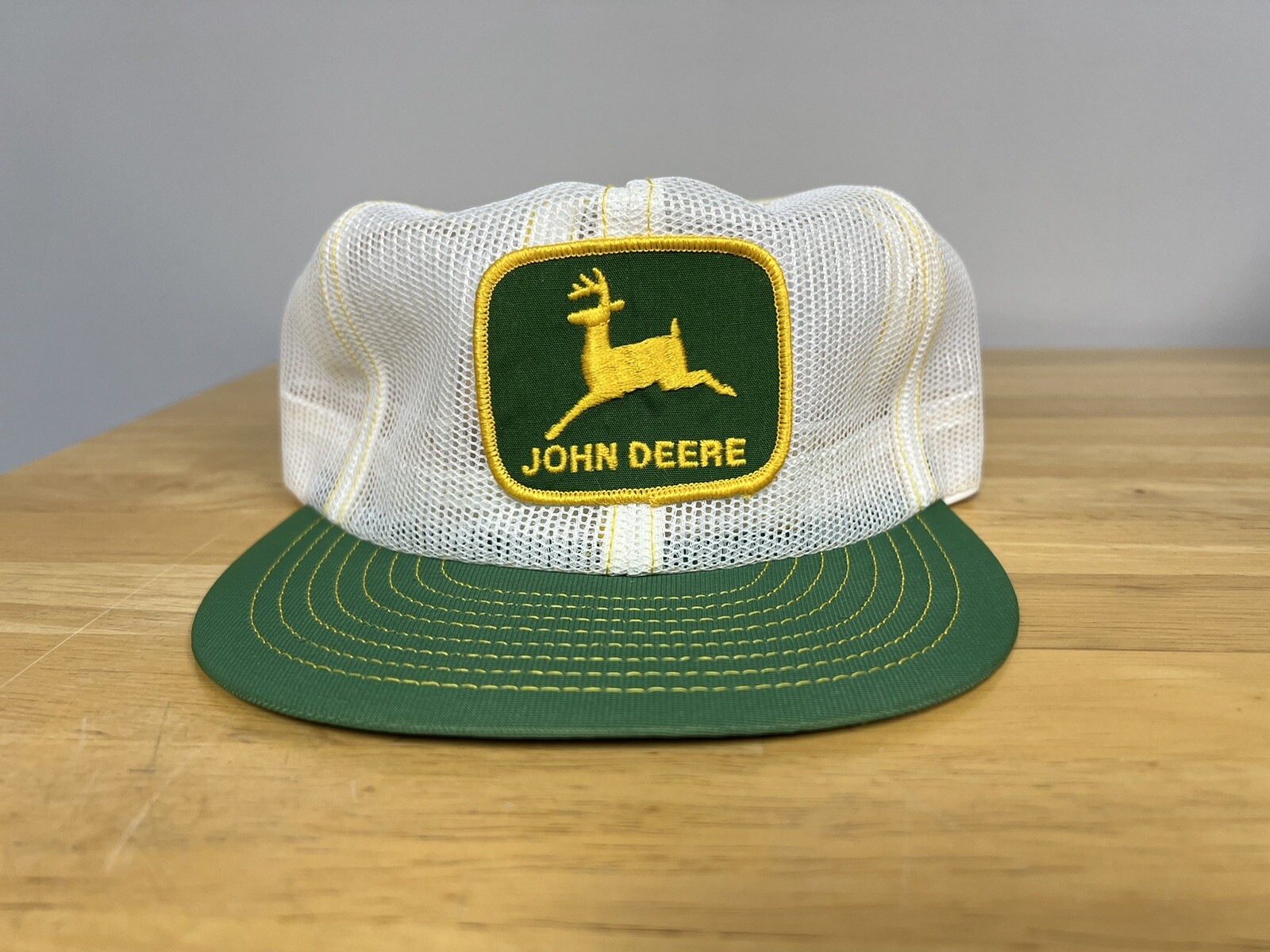 Vintage JOHN DEERE All Mesh Snapback Trucker Patch Cap Hat LOUISVILLE MFG CO USA