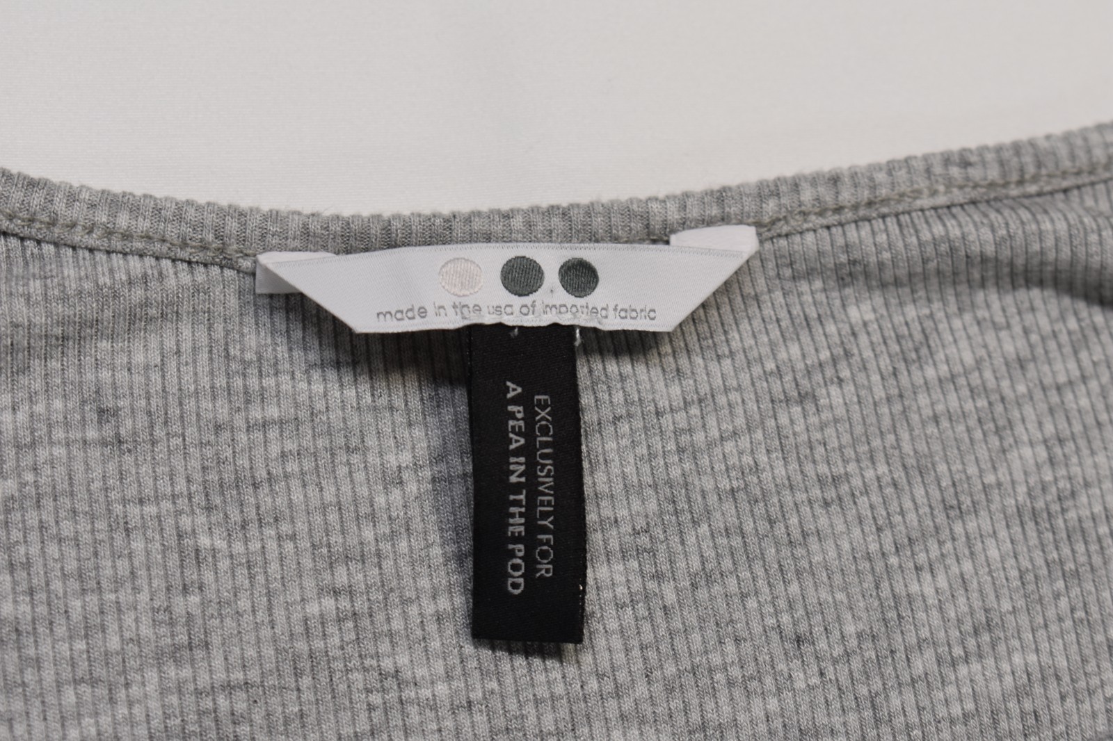 A Pea In The Pod Maternity Quarter Sleeve Ribbed Gray Shirt – Womens Size S