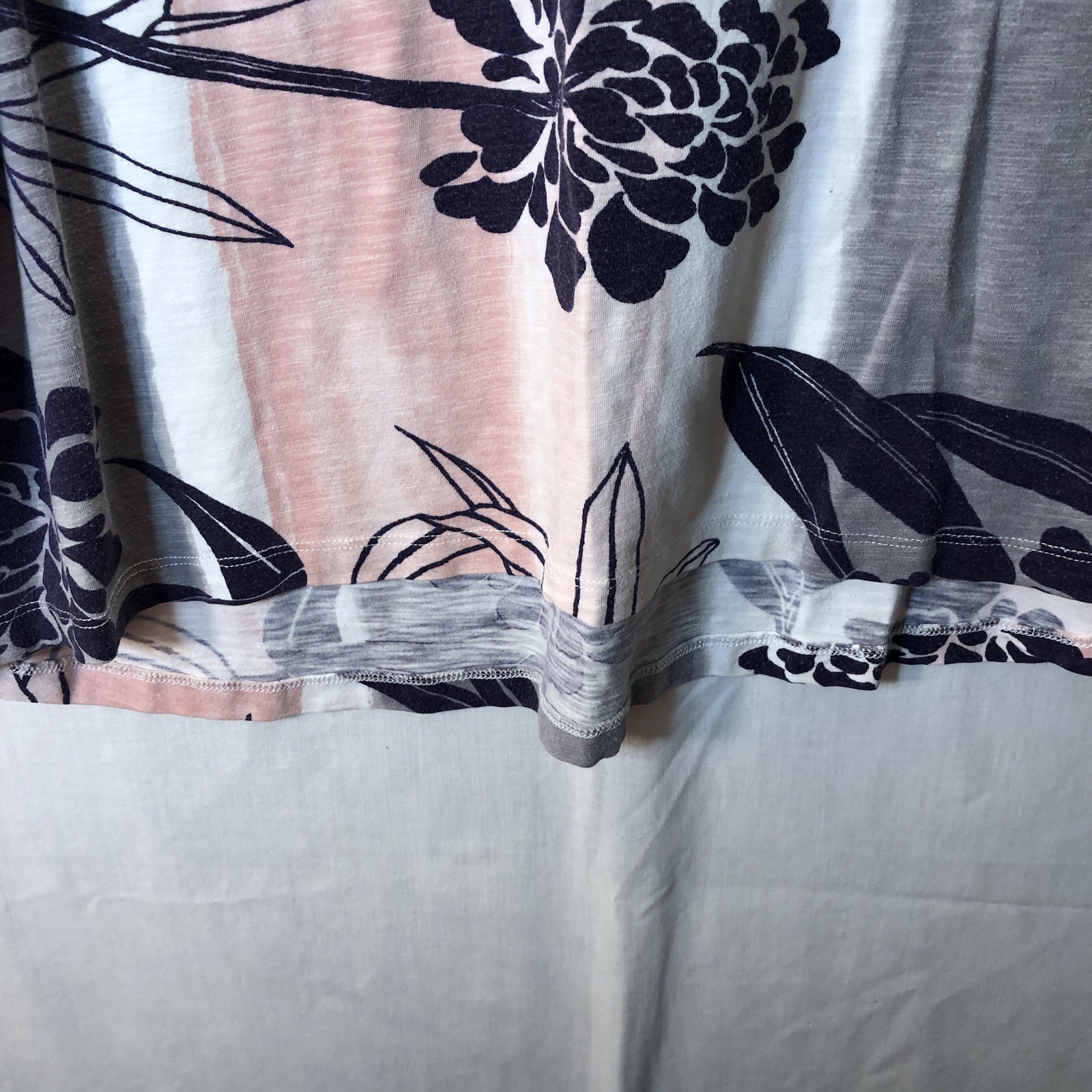 Weekend by Chico’s Size 2 White Pink Grey Sripes Black Flowers Knit Shirt