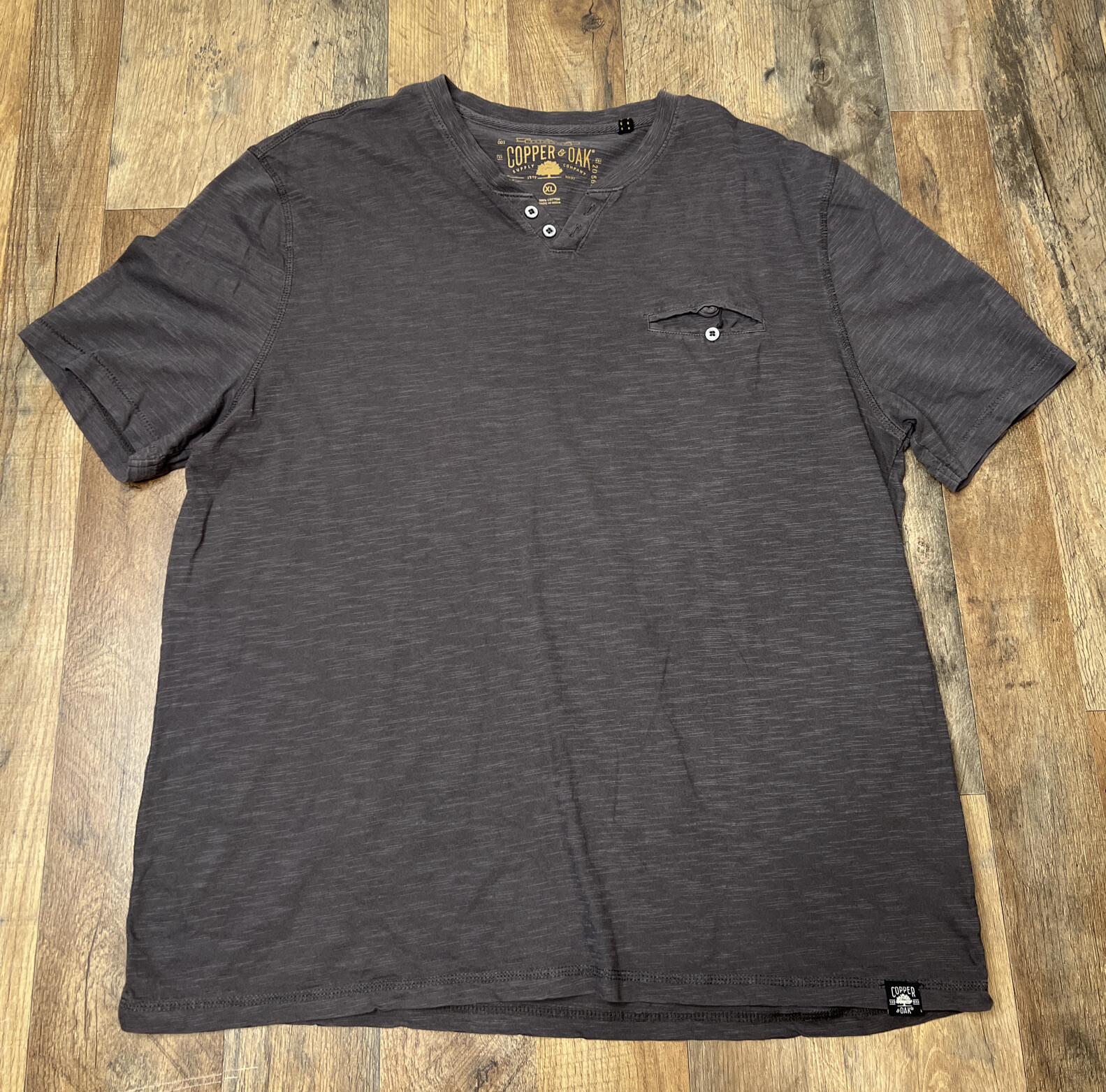 Copper and oak￼ mens henley shirt Size XL Gray Preowned