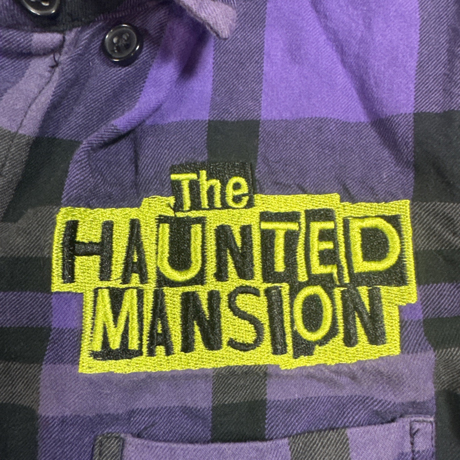 NWT Disney Her Universe Haunted Mansion Hitchhiking Ghosts Purple Plaid Shirt L