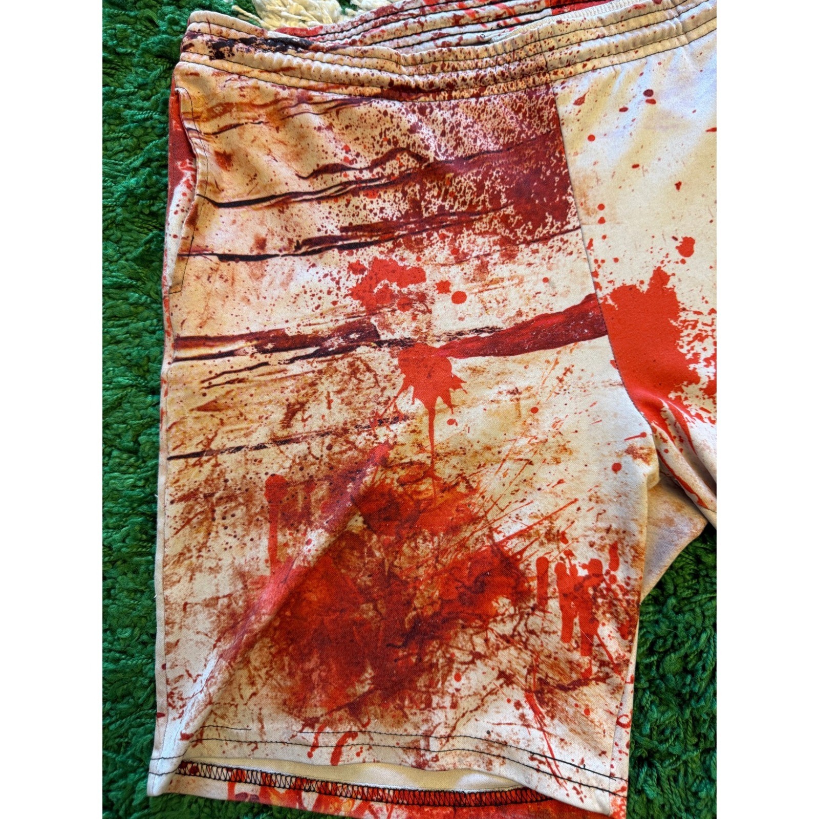 Into The AM Graphic Shorts Mens 32 White Red Excellent Blood Splatter Claw Marks