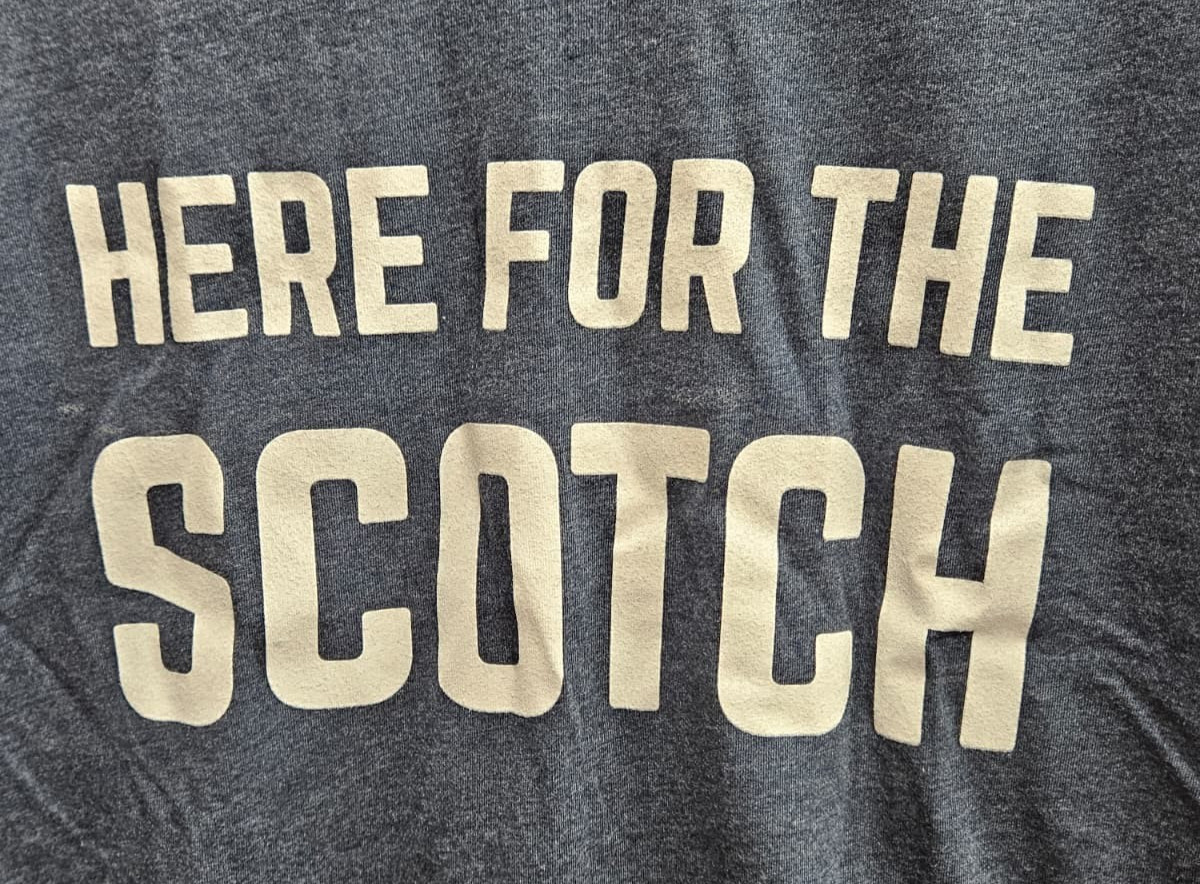 Next Level Dewar’s “Here For The Scotch” Dark Grey T Shirt Size S – NEW