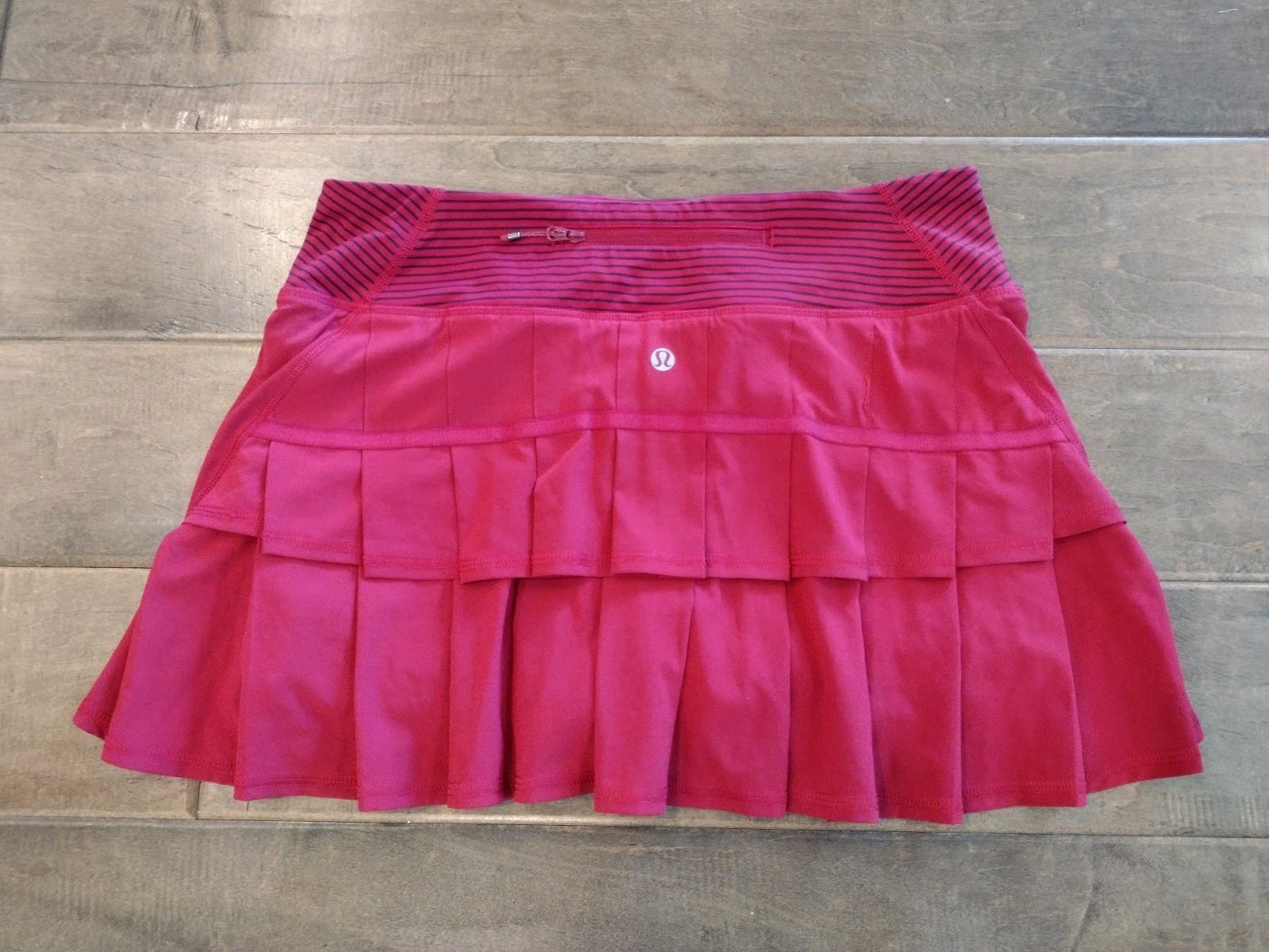 LULULEMON Women’s EUC raspberry Bumble Berry Pace Setter tennis Skirt Skort – 6