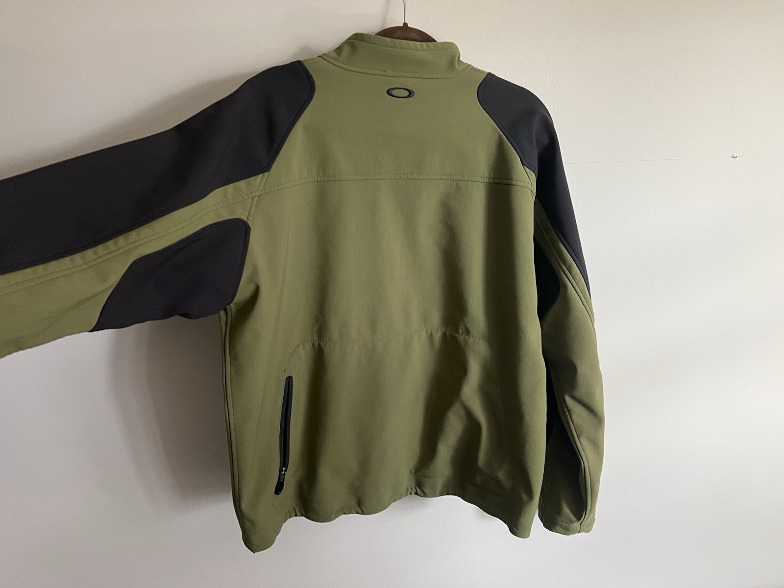 Oakley SAMPLE Airbrake Green Jacket Size large Men’s Rare