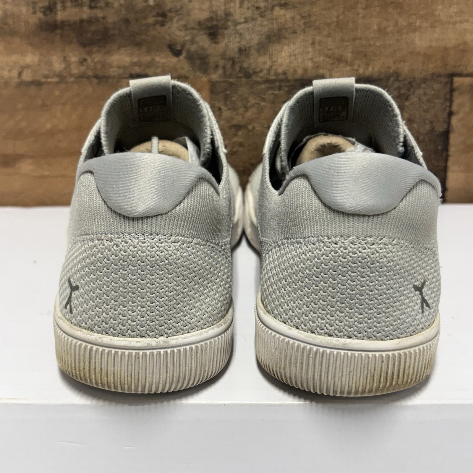 Flux Adapt Knit Trainer – Gray White – Men’s Size 9 / Women’s 10