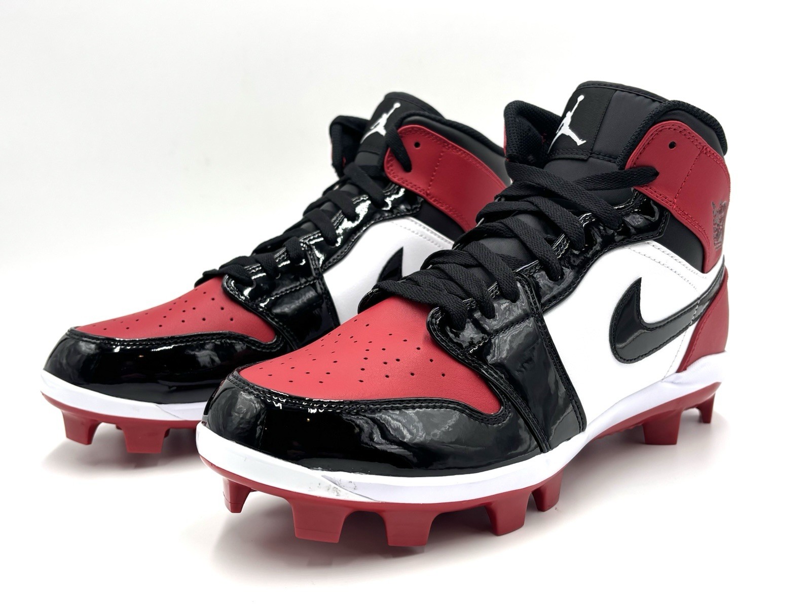 Air Jordan 1 Retro MCS Bred Toe Baseball Cleats AV5354-600 Men’s Size 9.5