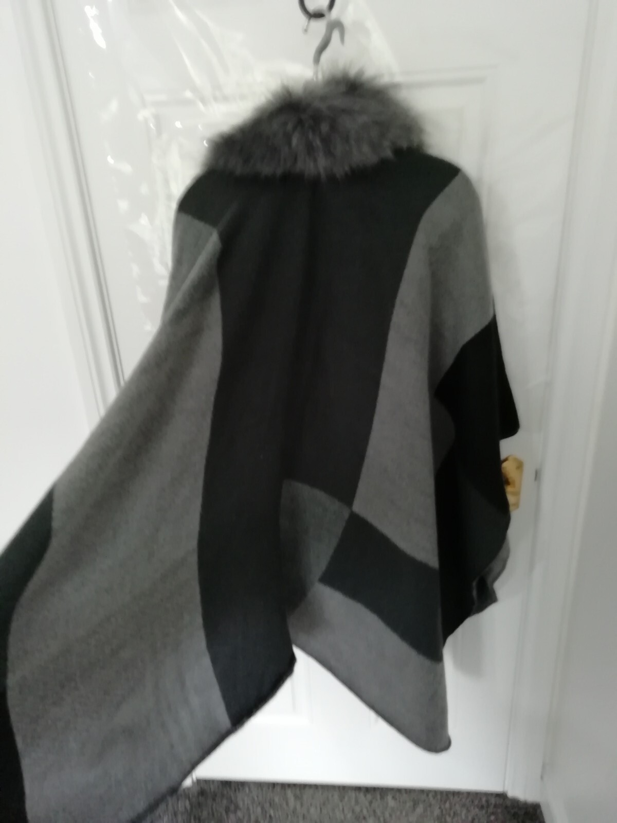 One Size Faux Fur Removable Trim Throw On Cape Jacket Cover Up Smart Lagenlook