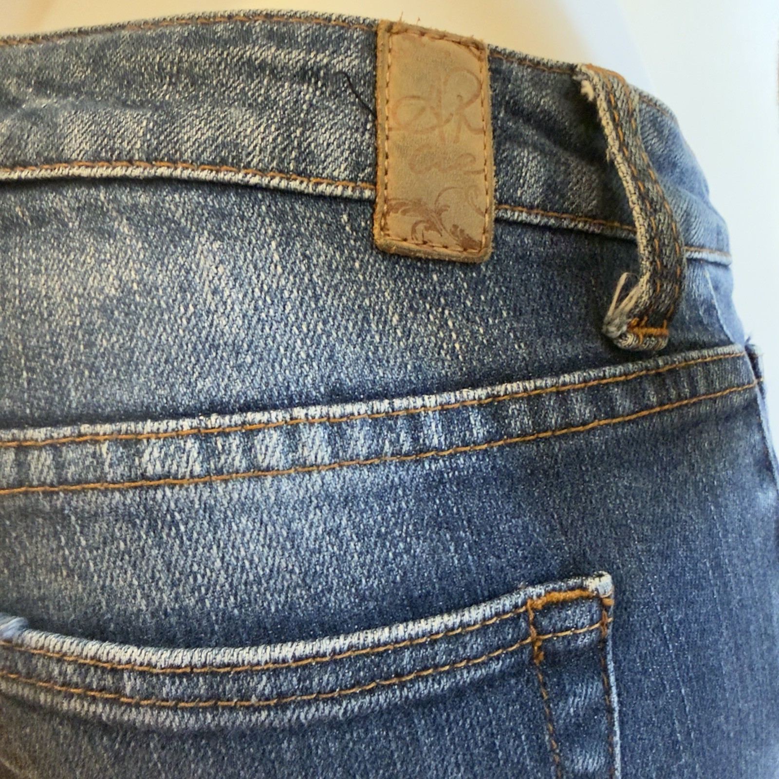 American Rag Cie Women’s Blue Flared Jeans Slim Fit Low Rise Stretch 5-Pocket