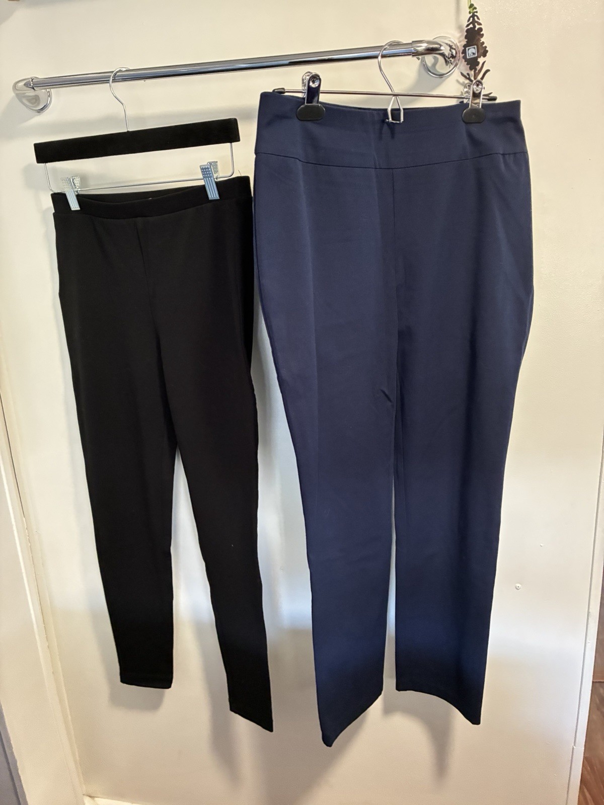 Lot Of 2 Chicos Size 0 Fabulously Slimming Pants Bundle