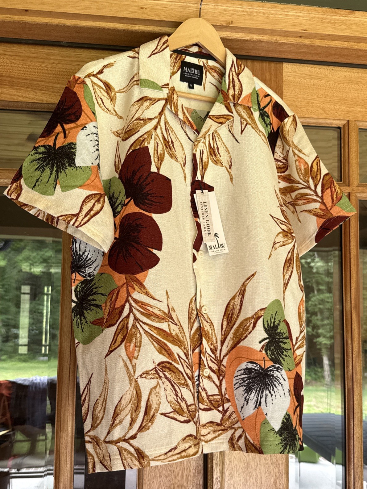 New With Tags!!Malibu Beach Club by Drill Clothing Floral Button Up Sz M