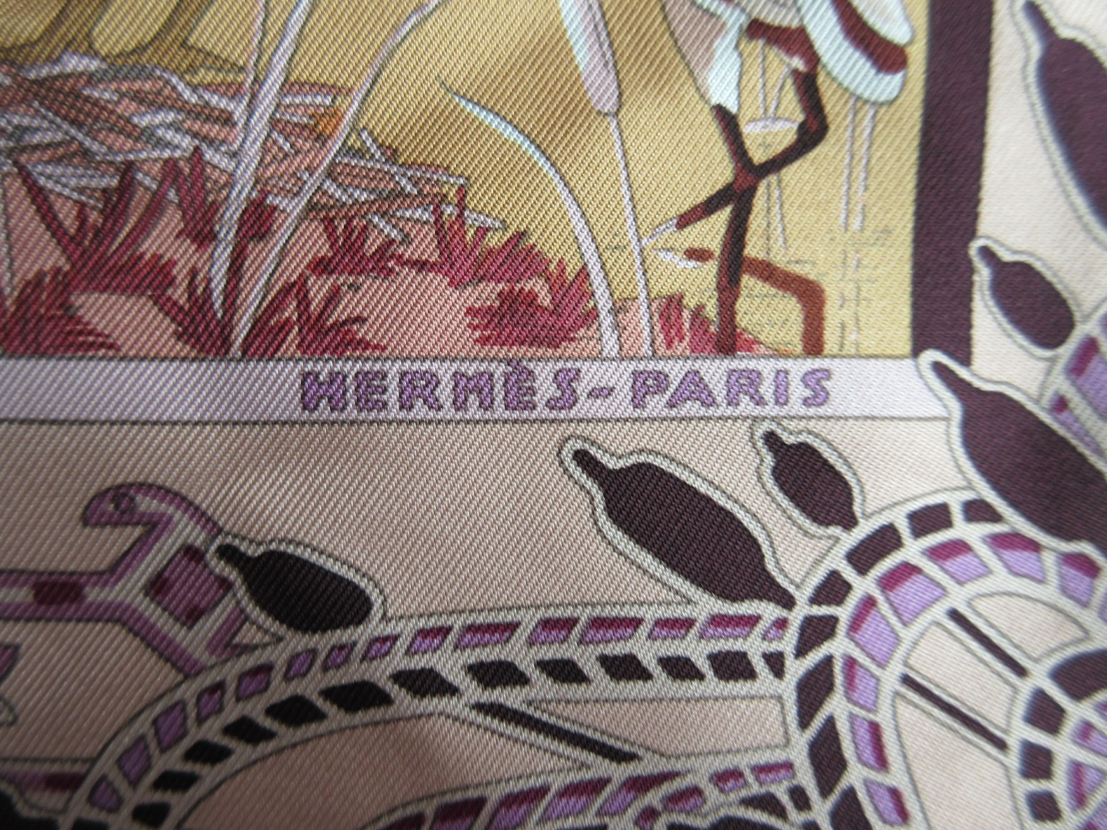 HERMES Libres Comme L’Air swan bird duck silk 90 cm 35 in square scarf
