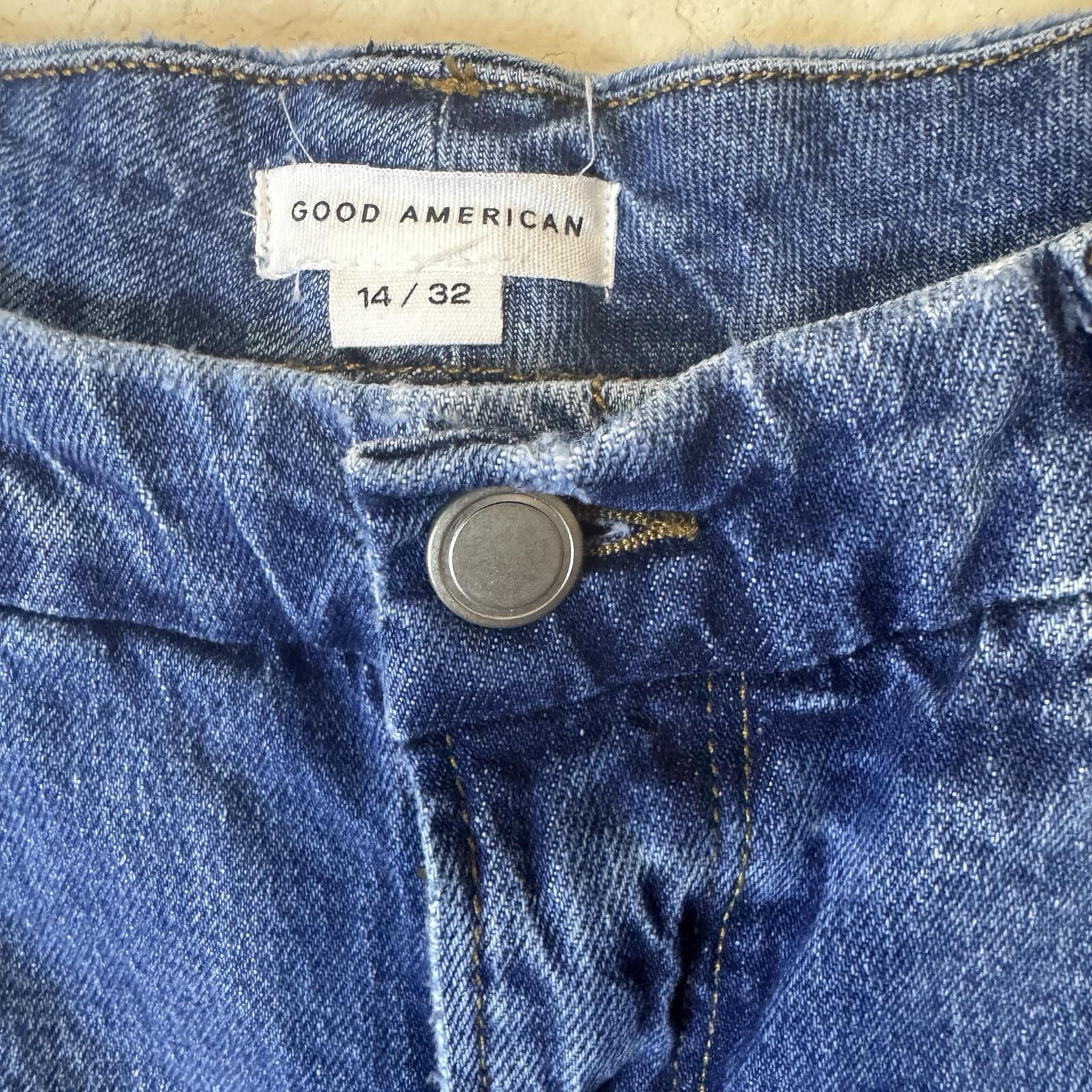 Good American 90’s Icon Straight Jeans Women’s size 14/32 ripped knees