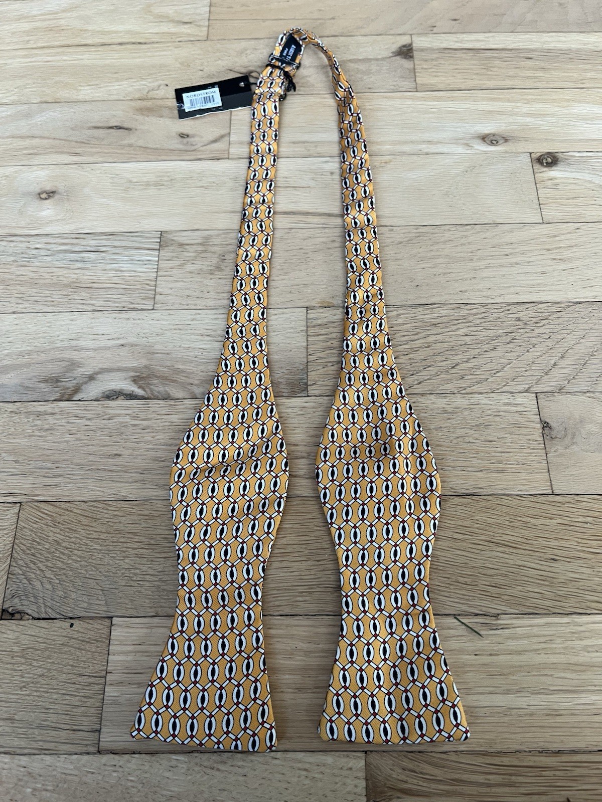 NWT Tobert Taltott Pure Silk Mustard Multi Color Chain Pattern Bow Tie