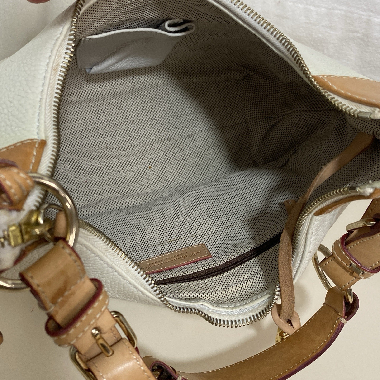 Vtg Dooney & Bourke Medium Hobo Bag Bone All Weather Leather Shoulder Handbag