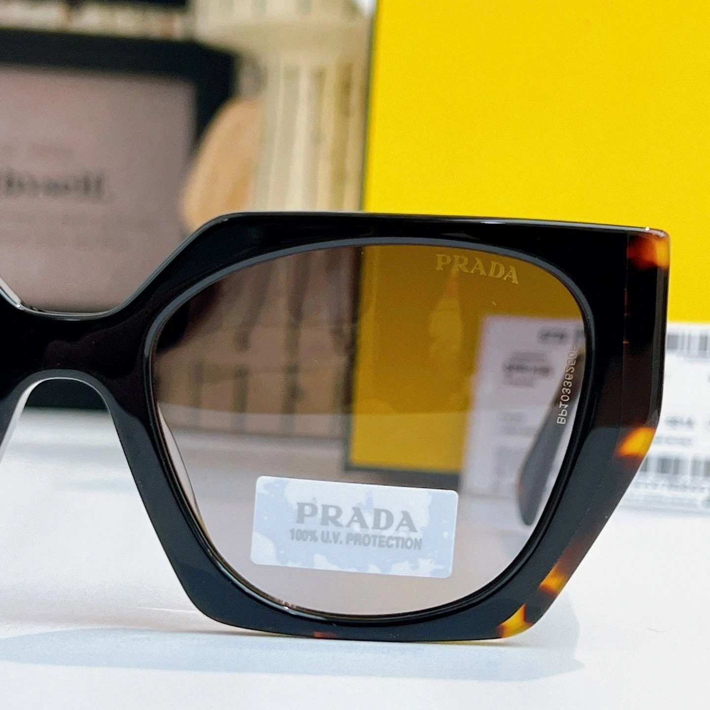 PRADA PR 15WS 3890A7 Black Tortoise Grey Gradient Women Sunglasses with Box
