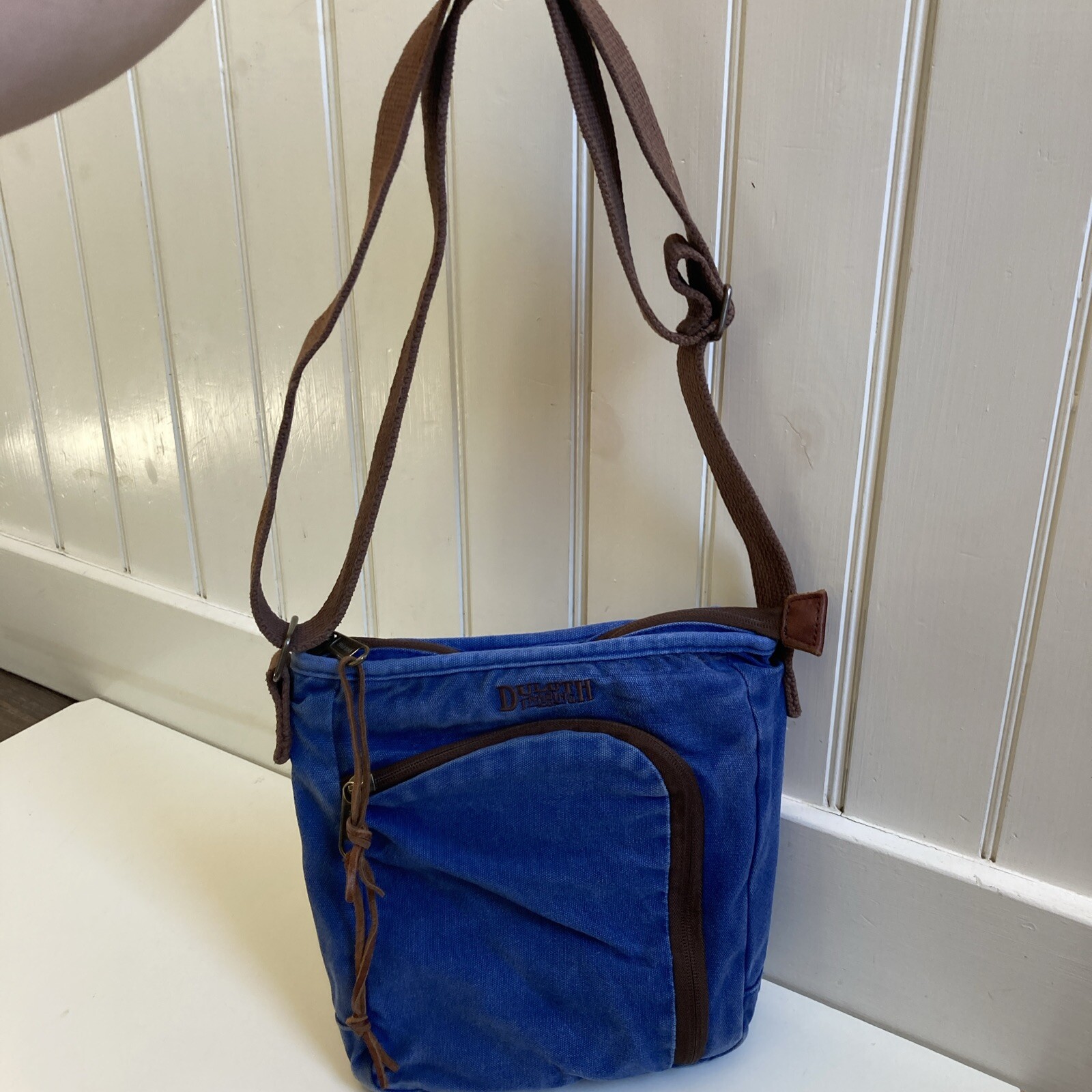 DULUTH TRADING CO BLUE DENIM CANVAS CROSSBODY PURSE