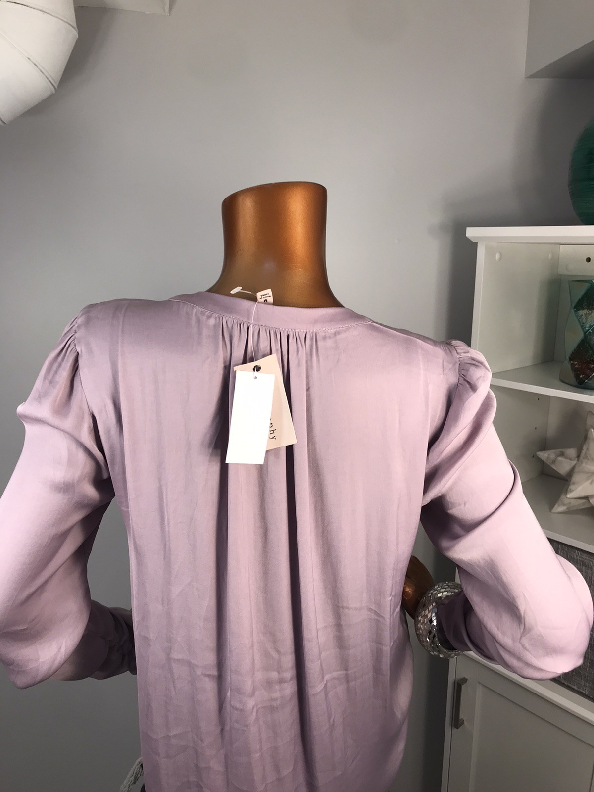 Philosophy M Top NWT $58 Lavander Low V Cut Soft Easywear Blouse Long Slv LiteWt