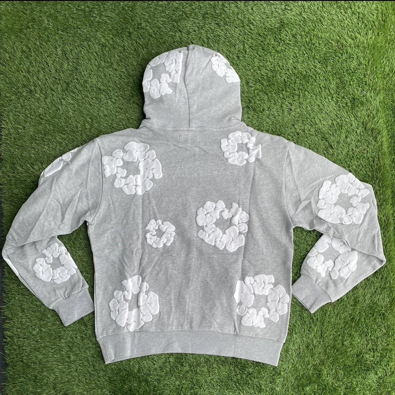*BRAND NEW* Denim tears “Gray” Hoodie – Ready To Ship🚚💨 (Size M)