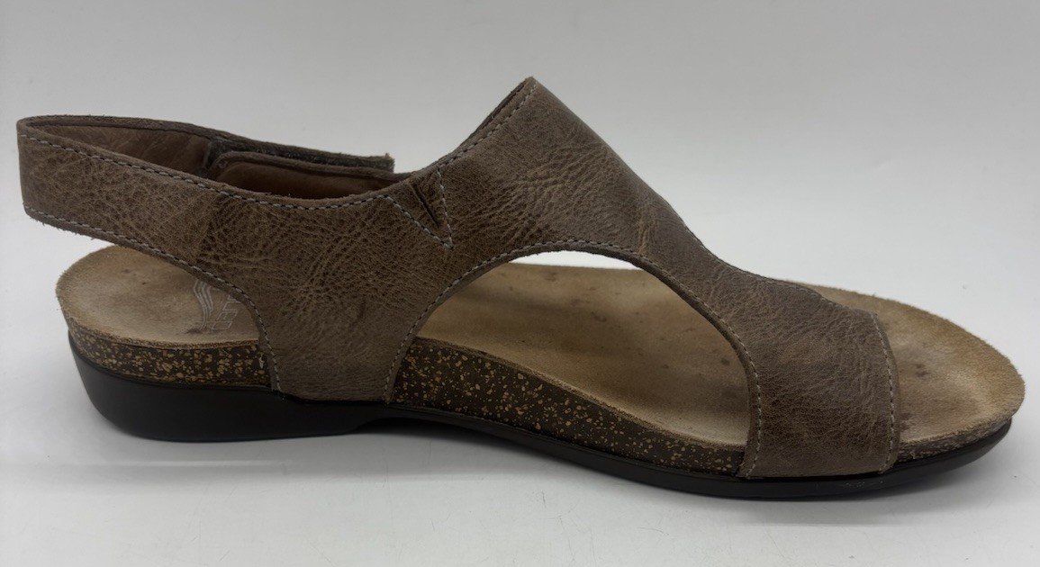 Dansko Reece Brown Distressed Leather Toe Loop Slingback Sandals Womens 37 US 7