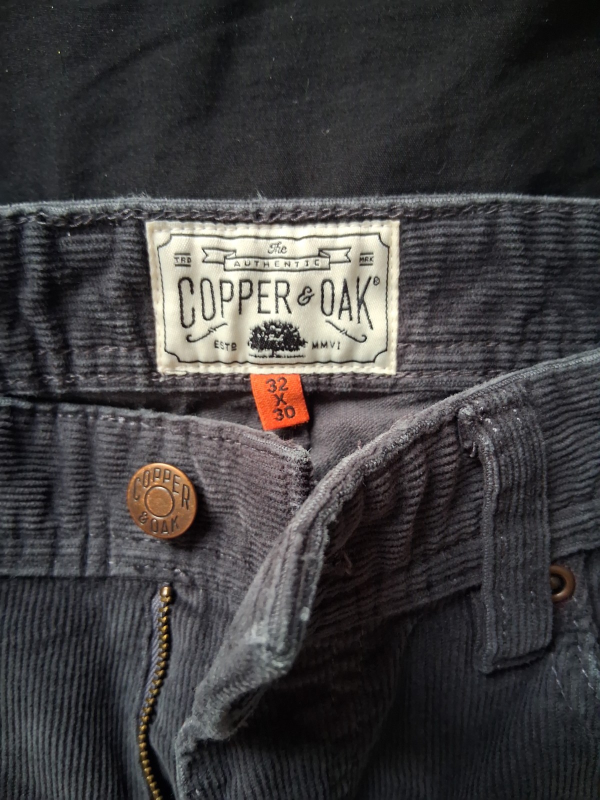 The authentic copper and oak D-gray corduroy pants 32 × 30