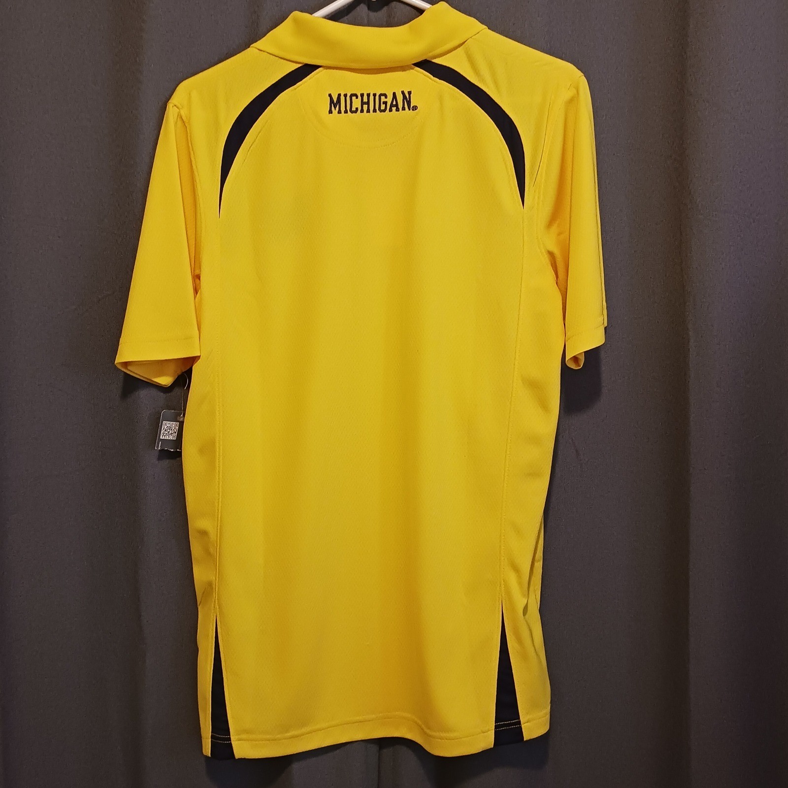 NWT Michigan Wolverines Knights Apparel NCAA Polo Shirt Mens Medium Yellow